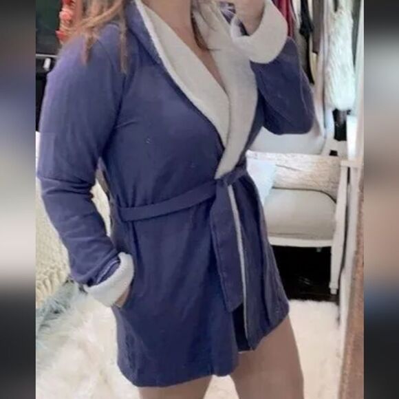 NWOT Blurple Blueberry Faux Fur Victoria Secret MIDI Robe - Picture 2 of 11